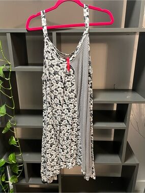 💃🏼 Catherine Malandrino Black & White Floral and Geo Print Slip Chemise